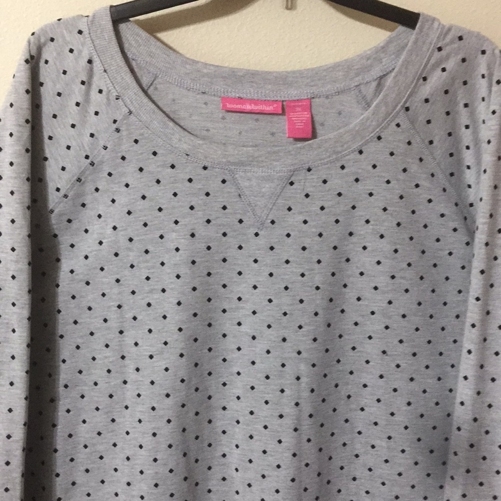 Lightweight Sweatshirt With Delicate Design